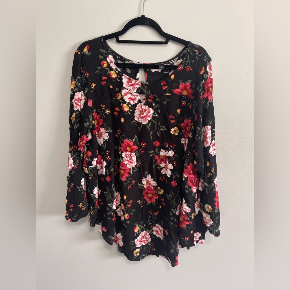 Torrid Floral Print Gauze Keyhole Tunic-Size 4